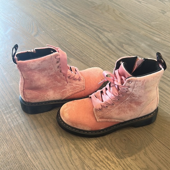 Doc Martin pink velvet boots - Picture 7 of 7